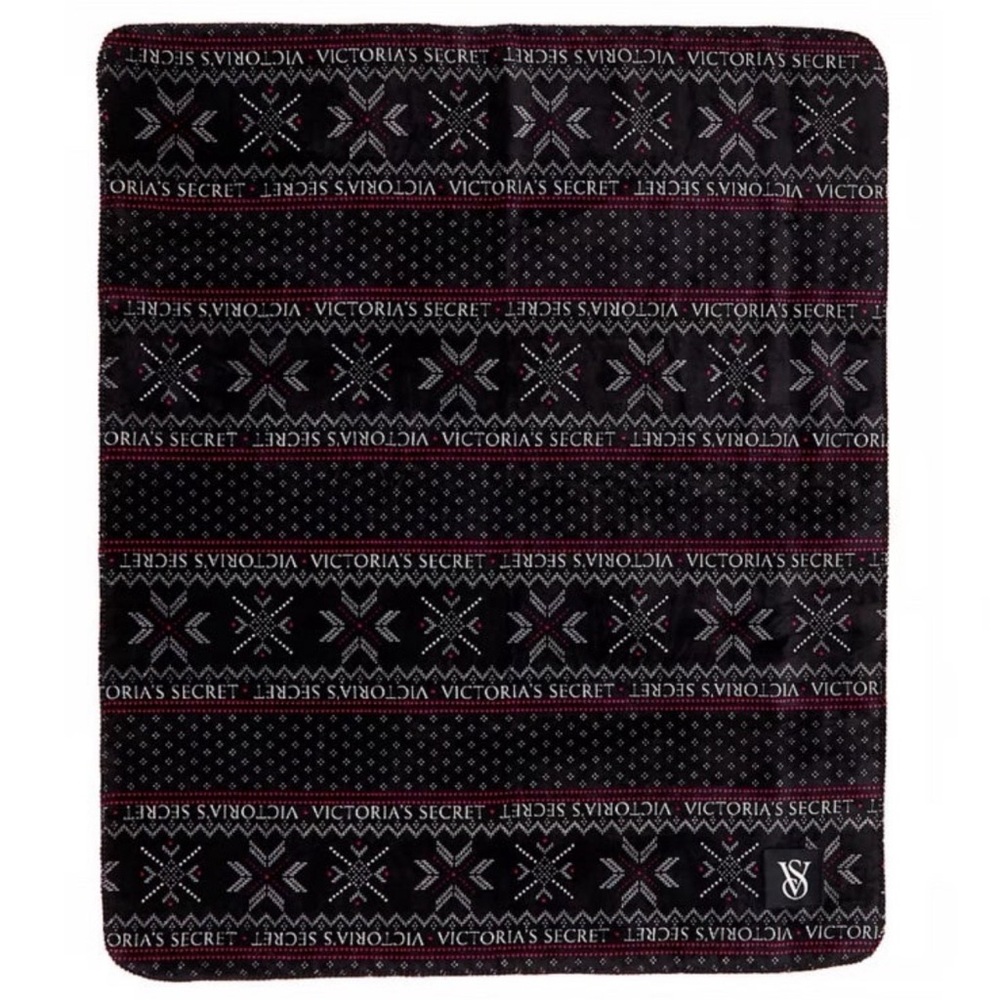 Victoria’s Secret 2023 Winter Sherpa Throw Blanket
